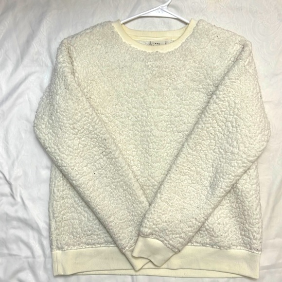 Cute top - Picture 1 of 1